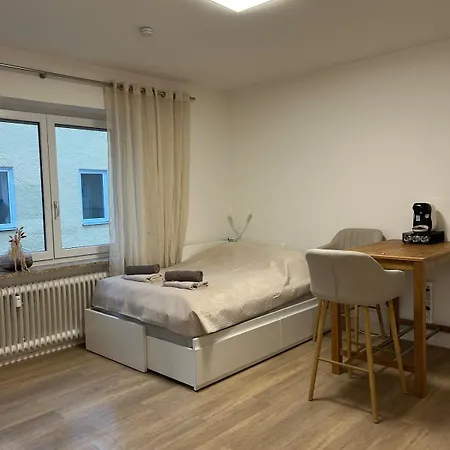 Zentral 1-zimmer شقة كمبتن